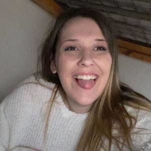 Meet your Posher, Alanis